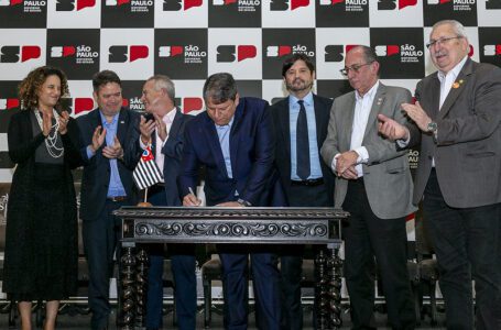 Governo de SP sanciona lei do novo salário mínimo estadual de R$ 1.550