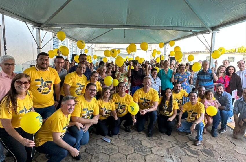  Unifunec lança projeto de reforma da piscina