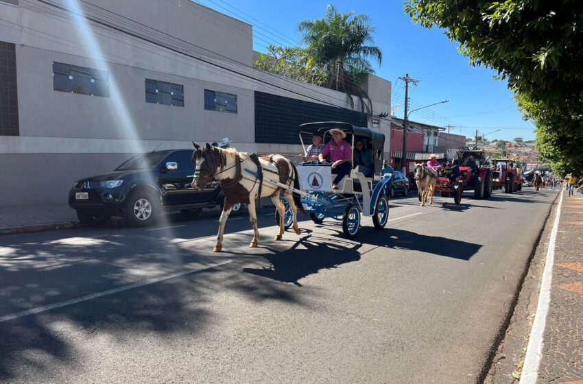  3ª Cavalgada da Estância reune cerca de 2 mil cavaleiros em Santa Fé do Sul
