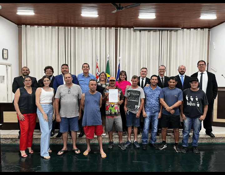  Câmara dos Vereadores aprova Moção de Aplausos aos Coletores de Lixo de Santa Fé do Sul