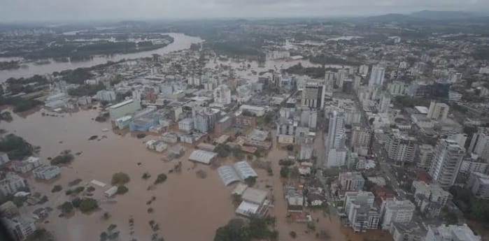  Governo de SP vai auxiliar estratégia de apoio a desastre em cidades do RS