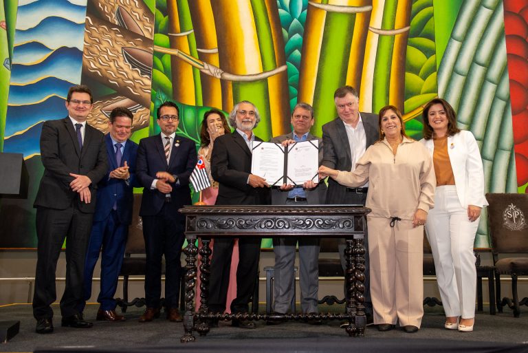  Governo de SP lança programa que vai oferecer atendimento em Libras nos serviços estaduais