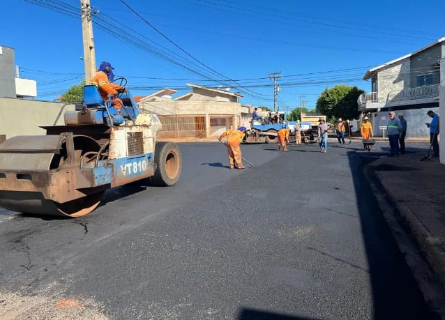  Mais de R$ 4 milhões são investidos em recapeamento asfáltico pela Prefeitura de Santa Fé do Sul na recuperação das vias da cidade