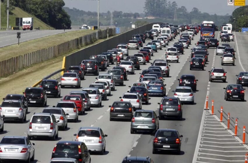  Proprietários de veículos poderão realizar os pagamentos de multas, licenciamento e transferência por meio do Pix