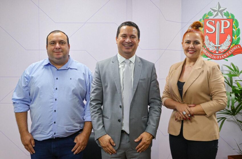  Empresária Carla Ribeiro se filia ao Podemos