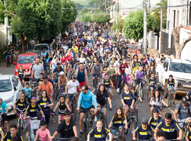  Mais de mil pessoas participaram do 21º Passeio Ciclístico Pedalando Santa Fé do Sul
