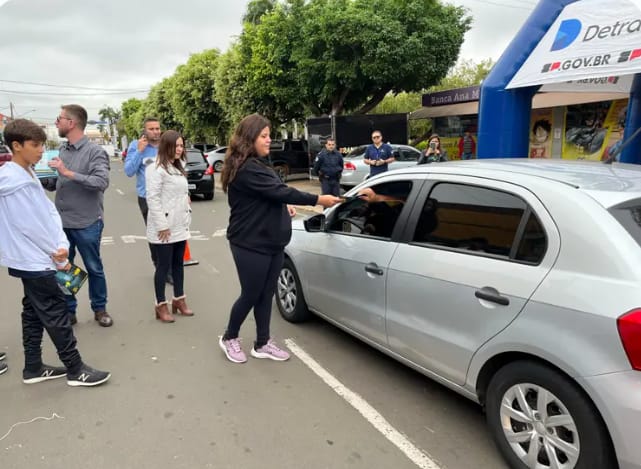  Maio Amarelo: Demutran e Detran realizam ações de conscientização para um trânsito mais seguro em Santa Fé do Sul