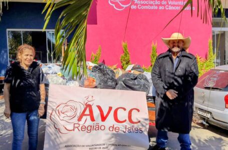 Valdir Semensati, vereador de Palmeira D’Oeste, realiza doações na AVCC Jales