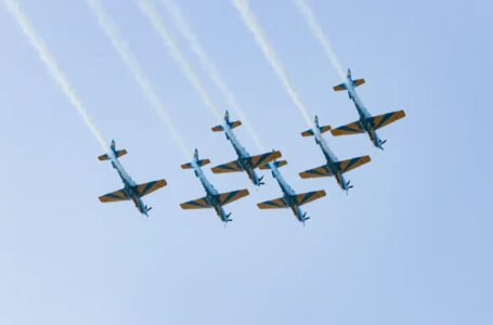 Esquadrilha da Fumaça encanta público em Santa Fé do Sul no dia do aniversário da cidade