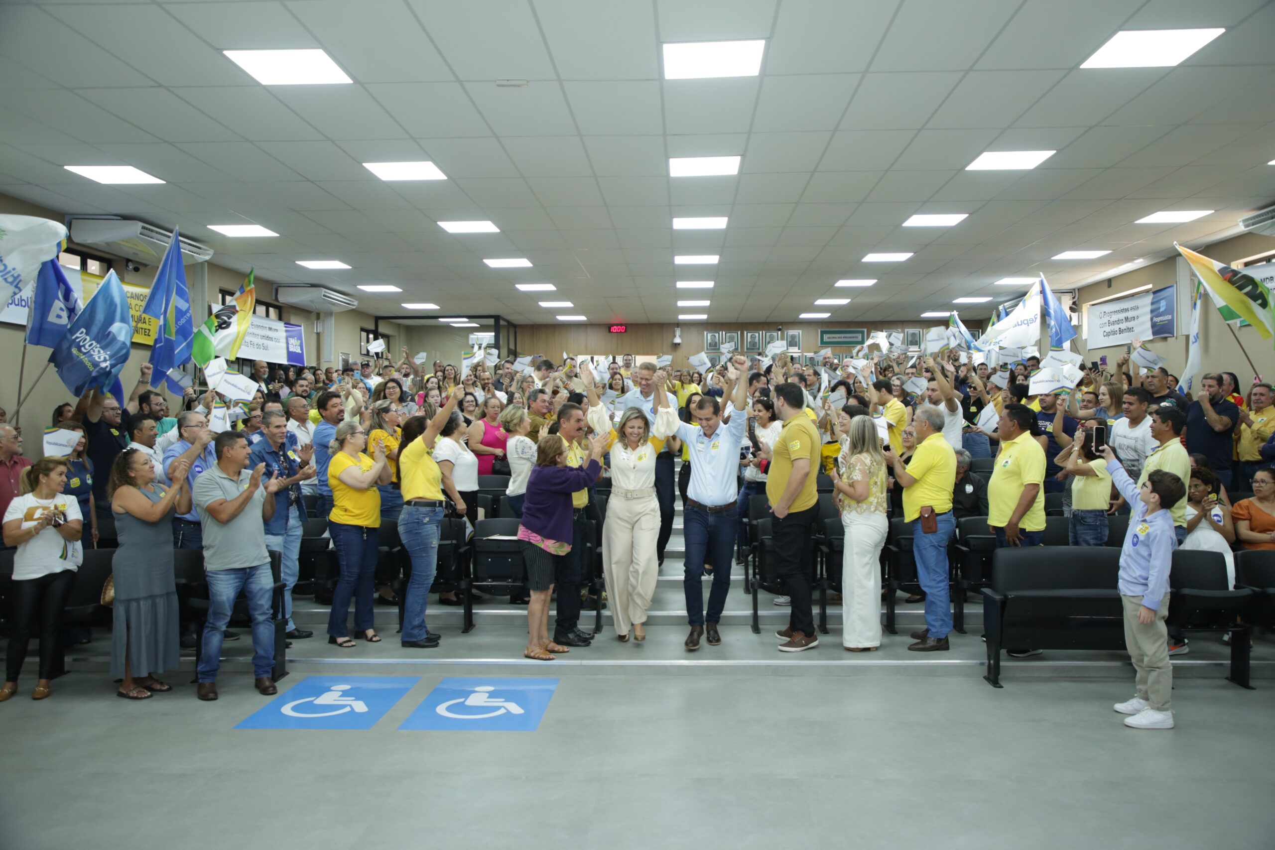  “Pra frente Santa Fé”: Convenção suprapartidária confirma Mura e Benitez como pré-candidatos à reeleição