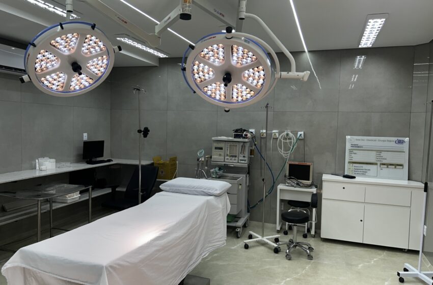  Prefeito Evandro Mura participa da entrega do Centro Cirúrgico revitalizado da Santa Casa de Santa Fé do Sul