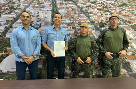 Governo Municipal firma convênio com a Polícia Militar Ambiental para reforçar segurança e combate à dengue na zona rural