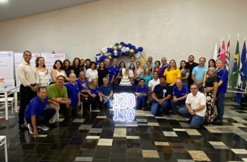  Reunião do Rotary Club de Santa Fé do Sul comemora os 120 Anos do Rotary Internacional