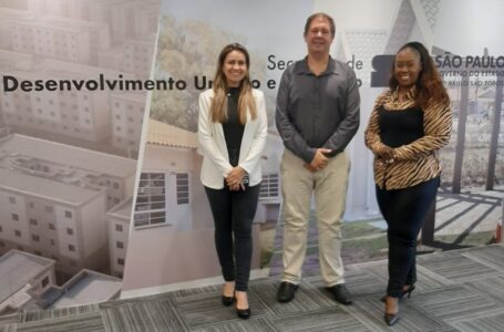 Secretário de Planejamento Leandro Magoga participa de reunião na CDHU em São Paulo