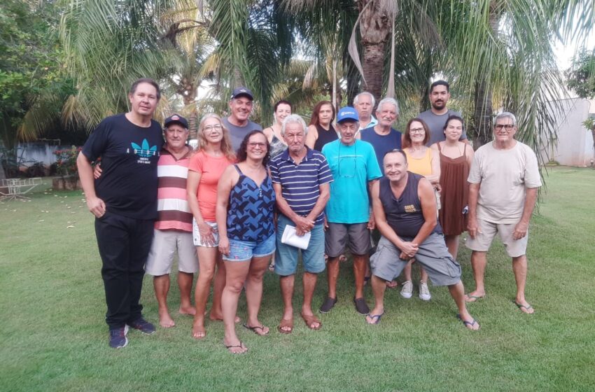  Santa Fé do Sul: Secretaria de Planejamento se reúne com moradores do Corredor Almeida Prado em busca de melhorias na rede elétrica