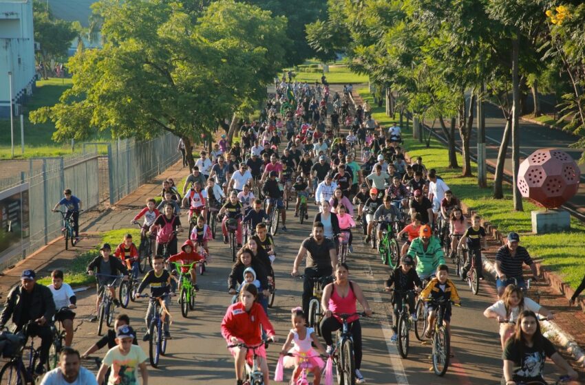  22º Pedalando Santa Fé do Sul reúne centenas de pessoas numa manhã de lazer e diversão