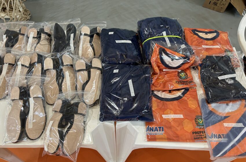  Atletas da Unati recebem uniformes para disputar os JOMI 2025