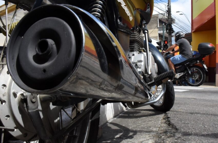  Sancionada lei que limita barulho de motos e veículos similares em Santa Fé do Sul