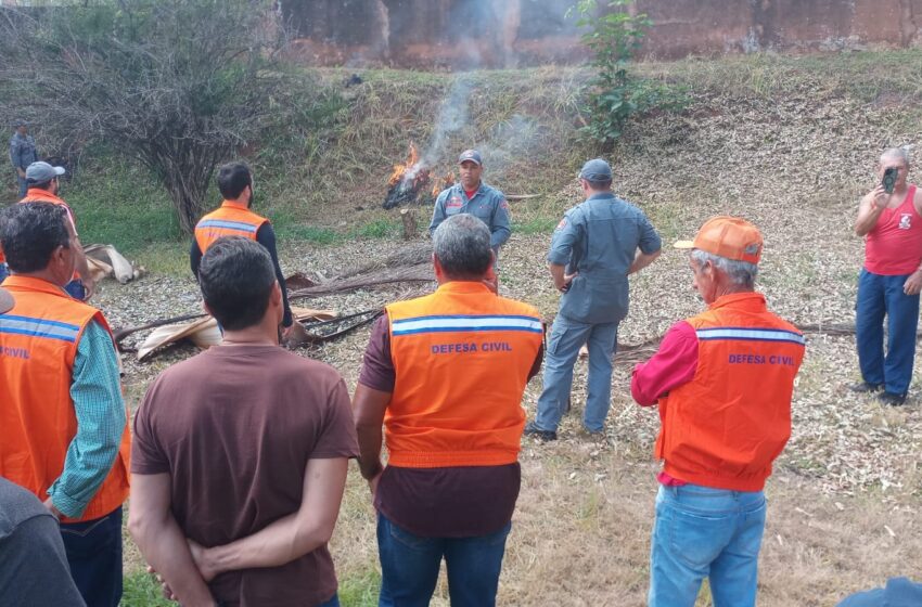  Equipe da Prefeitura de Santa Fé do Sul faz treinamento da Operação São Paulo Sem Fogo 2025
