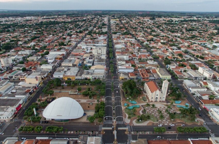  Santa Fé do Sul celebra 77 anos com avanços em infraestrutura, saúde e turismo