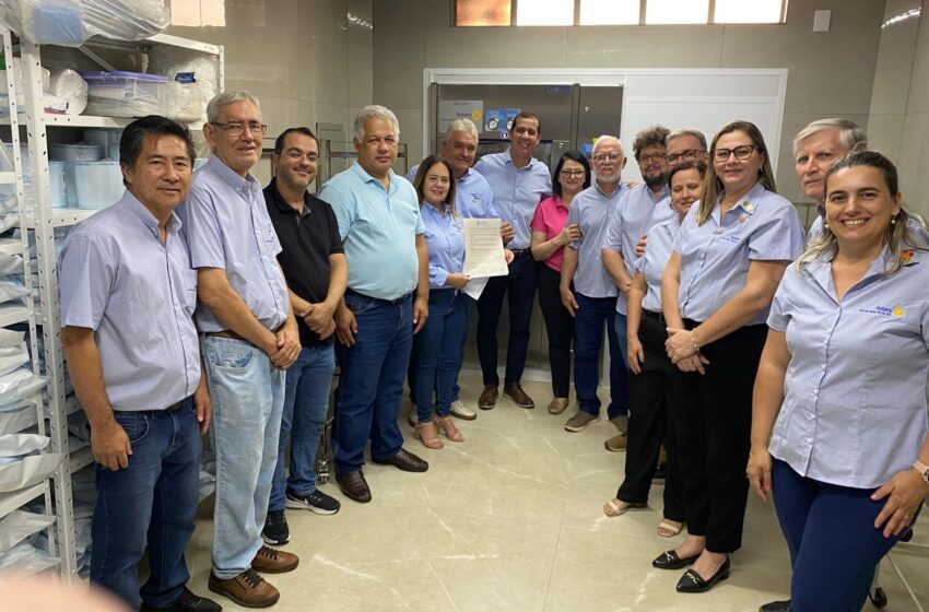  Prefeito Mura e governador do Rotary visitam Santa Casa e celebram 60 anos do clube em Santa Fé