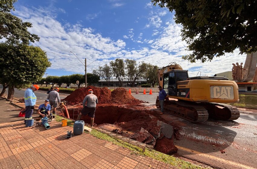  Vazamento compromete abastecimento e exige reparos urgentes na rede de água de Santa Fé do Sul