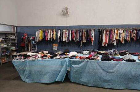 Inverno Solidário 2025 em Santa Fé do Sul chega ao fim com mais de 16 mil peças doadas pelo Fundo Social