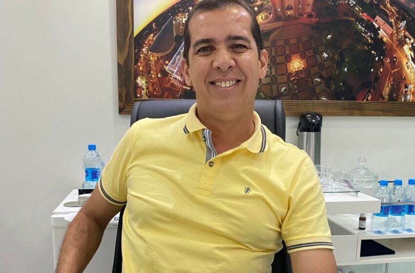 Prefeito Evandro Mura faz balanço de ações e agradece parcerias durante entrevista