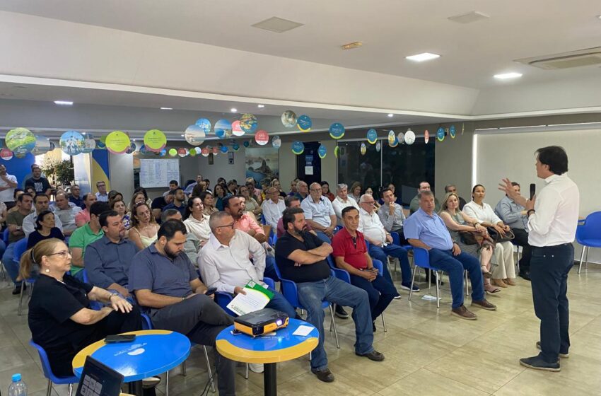  Santa Fé do Sul marca presença em reunião do Congrapar com foco na Educação