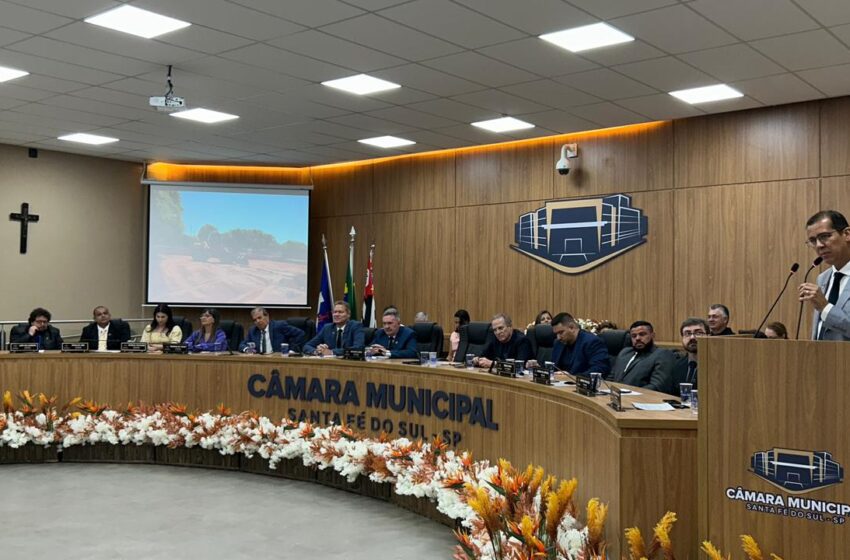  Santa Fé do Sul celebra os 70 anos da Câmara Municipal em Sessão Solene marcada por honraria, saudosismo e reconhecimento