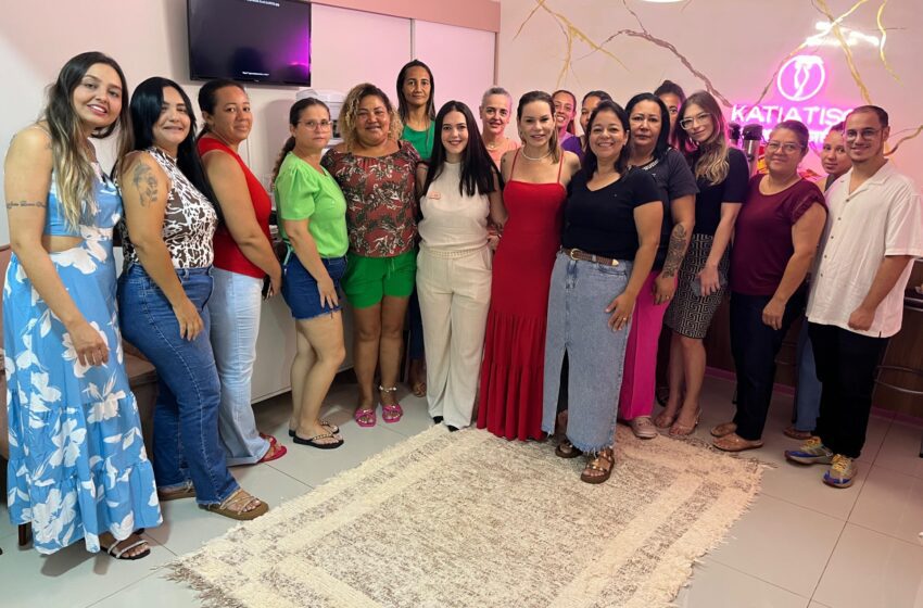  Manhã de cuidados e acolhimento marca o Especial Outubro Rosa da Casa da Mulher Paulista