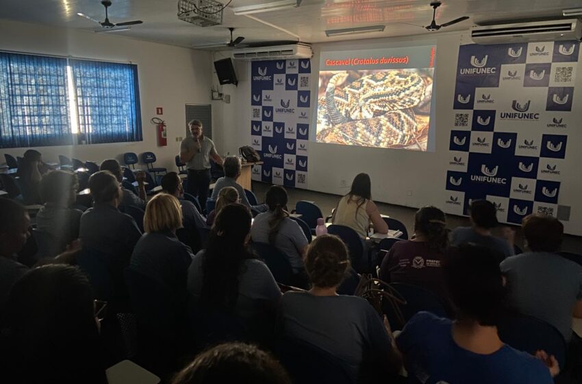  Secretaria da Saúde alerta sobre riscos de animais peçonhentos em palestra no Unifunec