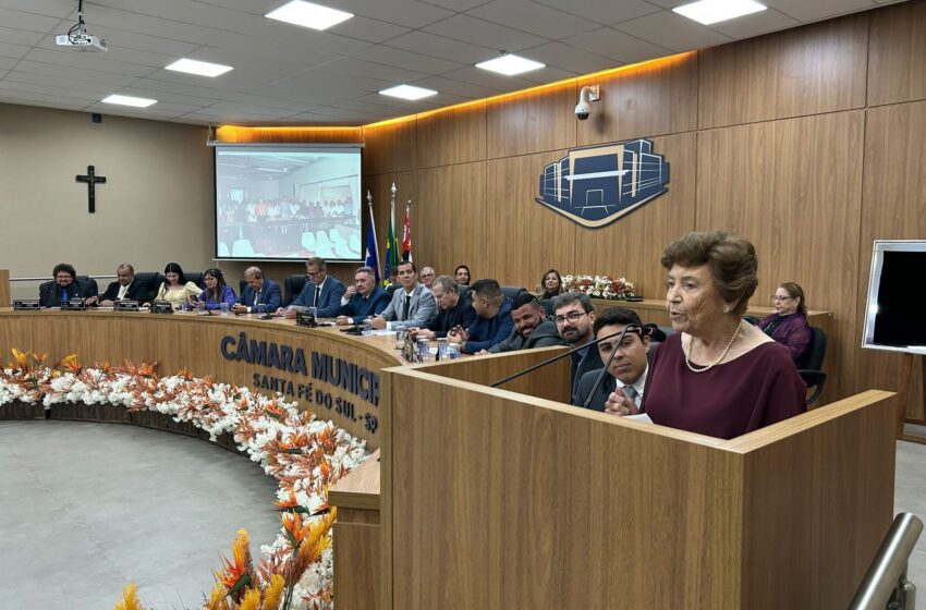  Câmara de Santa Fé do Sul celebra 70 anos com discurso emocionante da primeira vereadora