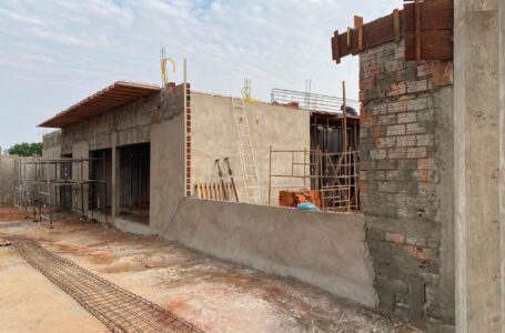 Evandro Mura realiza visita técnica às obras da nova Unidade Básica de Saúde do Jardim Universitário V