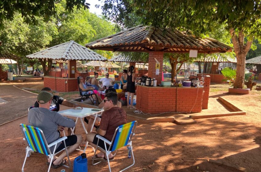  Parque das Águas Claras, em Santa Fé, atrai turistas no feriado da Consciência Negra