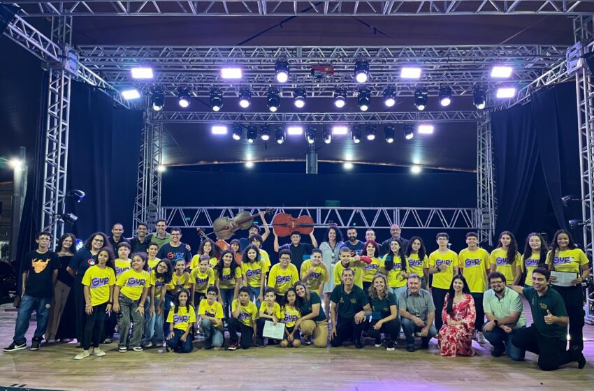 Projeto Guri encanta o público no Palco Hebe Camargo durante o Sonho de Natal