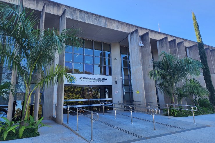 Mais da metade dos deputados estaduais de MS tem baixa presença digital, aponta estudo