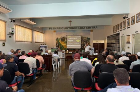 Santa Fé participa de Dia de Campo sobre bezerros em Urânia